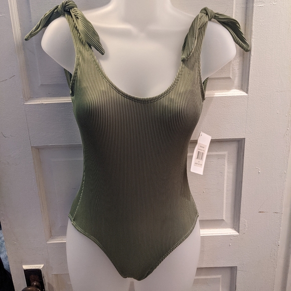 XS Kensie Swimsuit - Picture 1 of 7